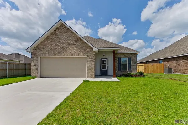 $1,925 | 126 Alpine Meadows Lane, Lafayette, LA 70506