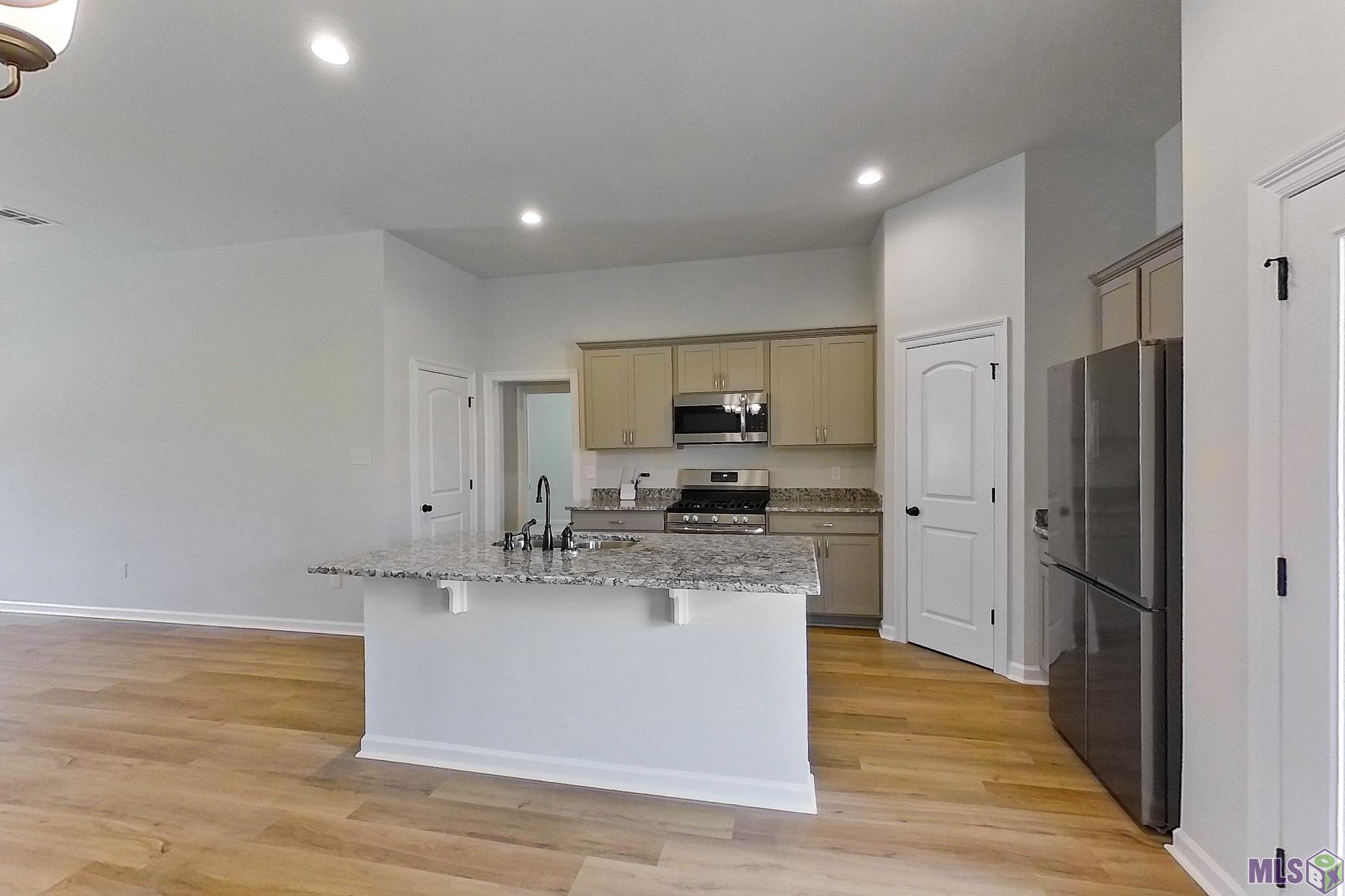 126 Alpine Meadows Lane Lafayette, LA 70506 - Photo 3 of 17