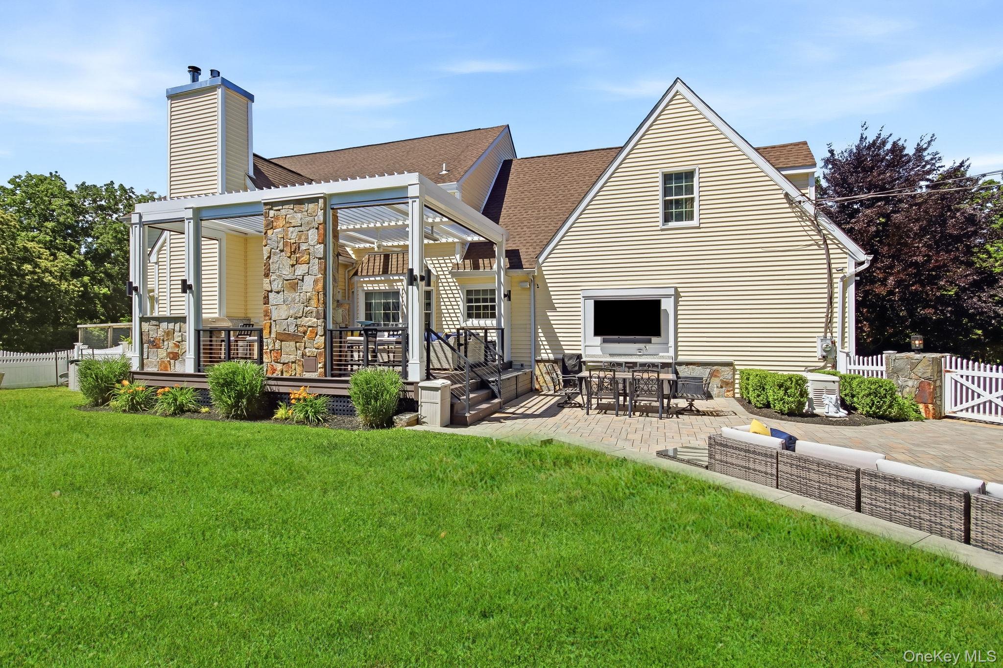 104 Mountain View Road Cortlandt Manor, NY 10567 - Photo 39 of 48