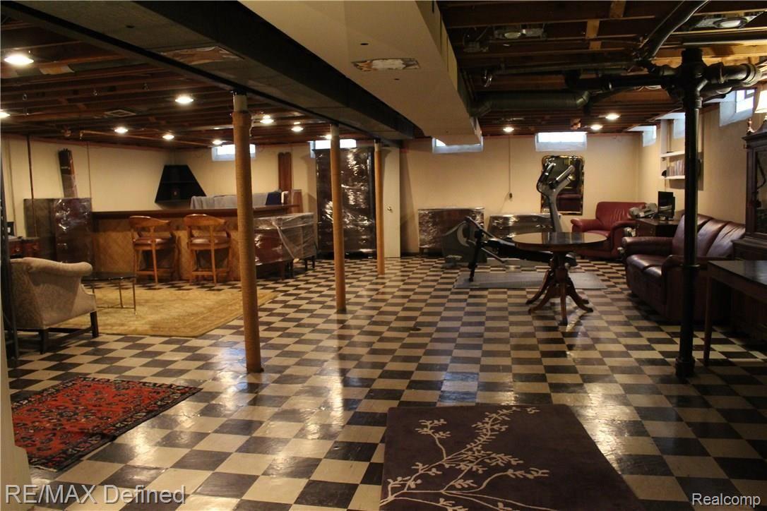 32332 Baintree Road Farmington, MI 48334 - Photo 32 of 35 IMG_2034.JPG