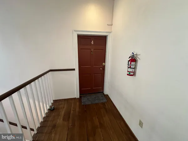 $1,725 | 822 Caroline Street, Unit 4, Fredericksburg, VA 22401