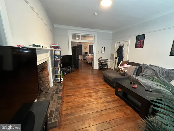 $1,725 | 822 Caroline Street, Unit 4, Fredericksburg, VA 22401