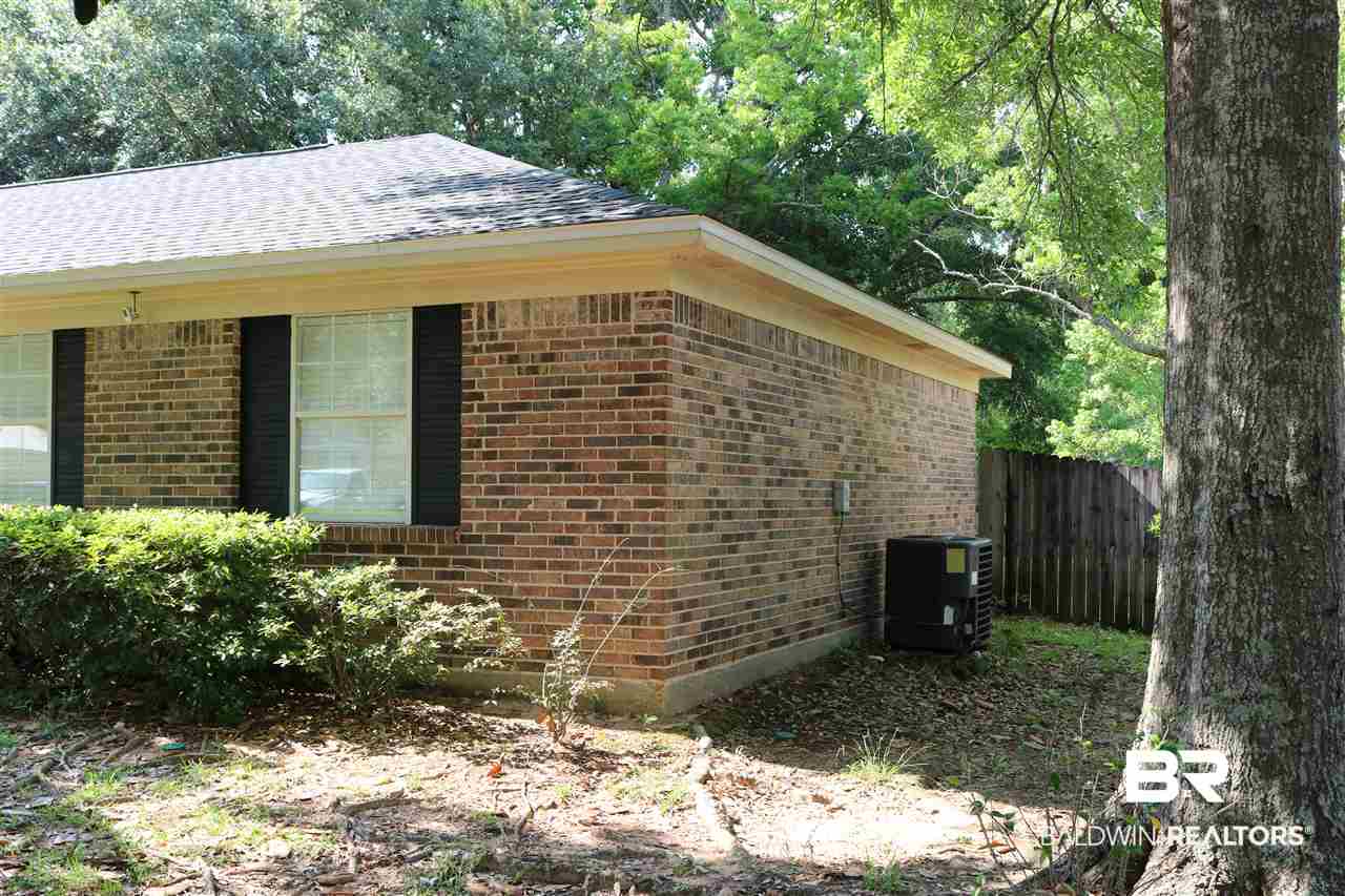 512 Carolyn Avenue Foley, AL 36535 - Photo 5 of 32