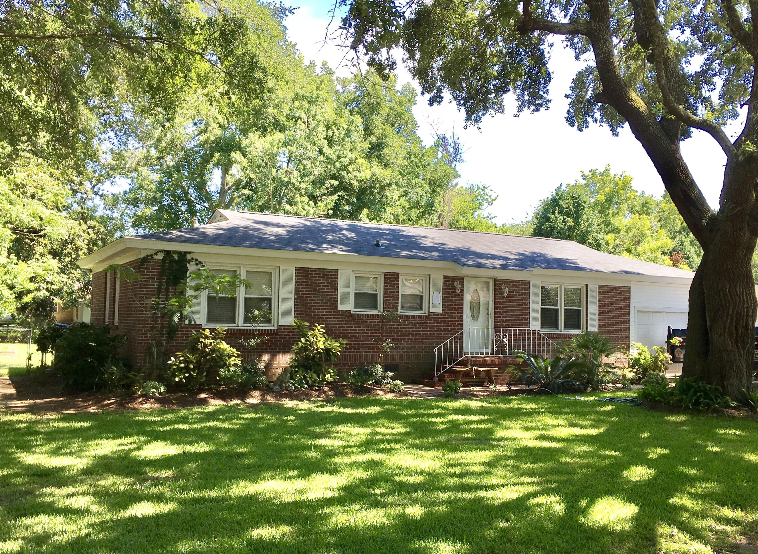 1307 Fort Lamar Road Charleston, SC 29412 - Photo 3 of 26 FullSizeRender-12