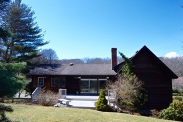 27 Churchill Road Marblehead, MA 01945 - Photo 3 of 19