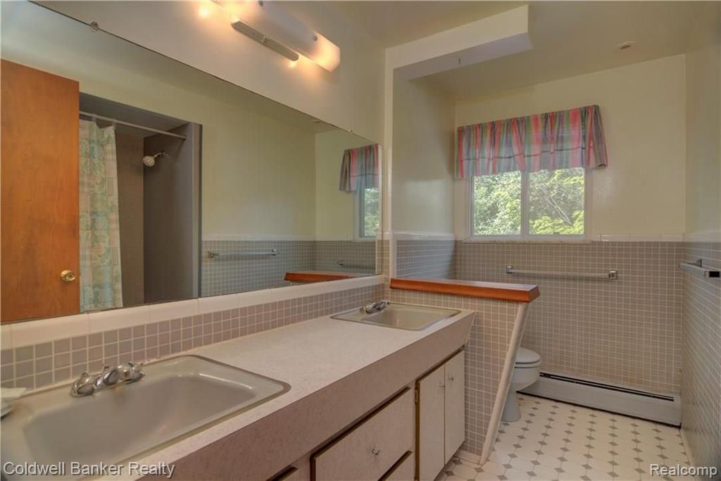 796 Wilwood Road Rochester Hills, MI 48309 - Photo 16 of 36