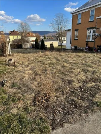 $8,500 | 65 Lawn Avenue, Uniontown, PA 15401
