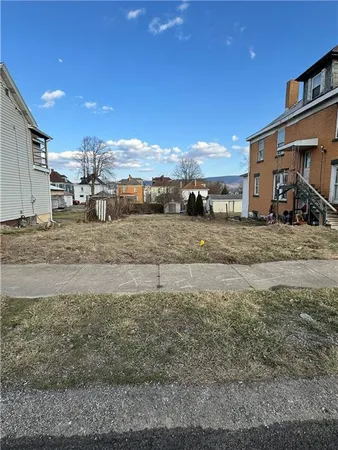 $8,500 | 65 Lawn Avenue, Uniontown, PA 15401