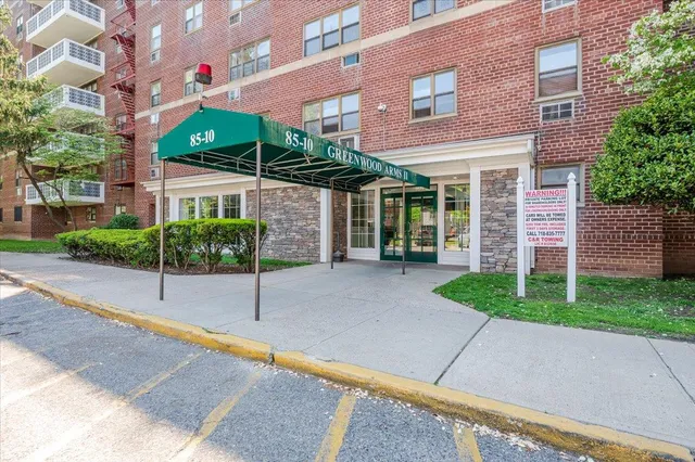 $224,000 | 85-10 151st Avenue, Unit 5E | Lindenwood