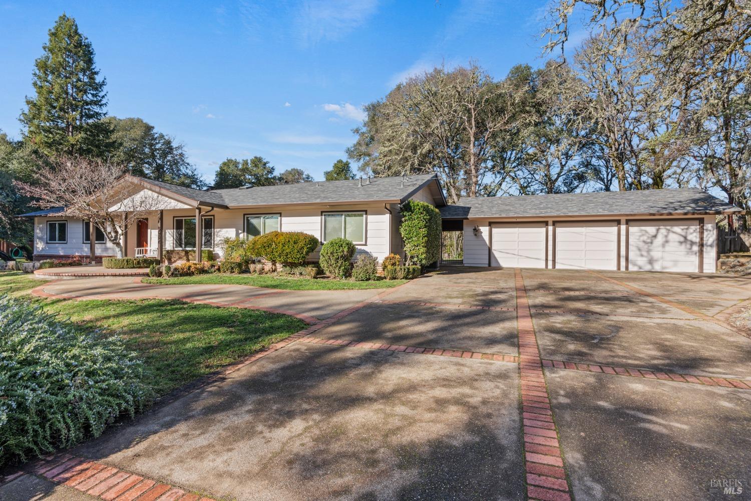 1640 Wildwood Road Ukiah, CA 95482 - Photo 1 of 1 Gallery Image 1