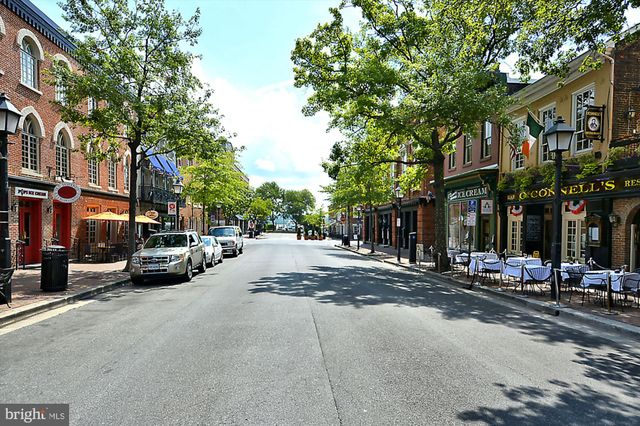 $410,000 | 520 John Carlyle Street, Unit 407, Alexandria, VA 22314