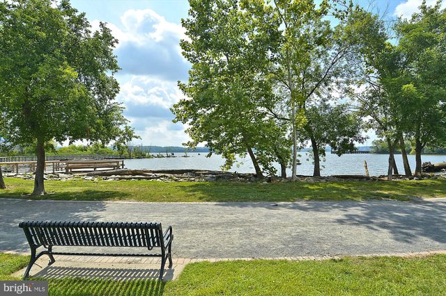 $410,000 | 520 John Carlyle Street, Unit 407, Alexandria, VA 22314