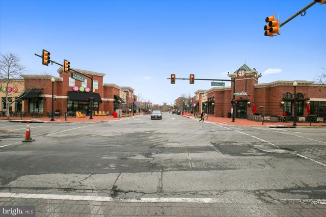 $410,000 | 520 John Carlyle Street, Unit 407, Alexandria, VA 22314