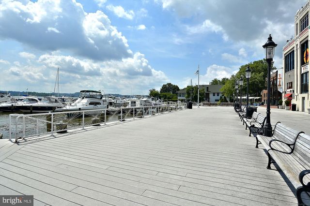 $410,000 | 520 John Carlyle Street, Unit 407, Alexandria, VA 22314