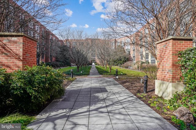 $410,000 | 520 John Carlyle Street, Unit 407, Alexandria, VA 22314