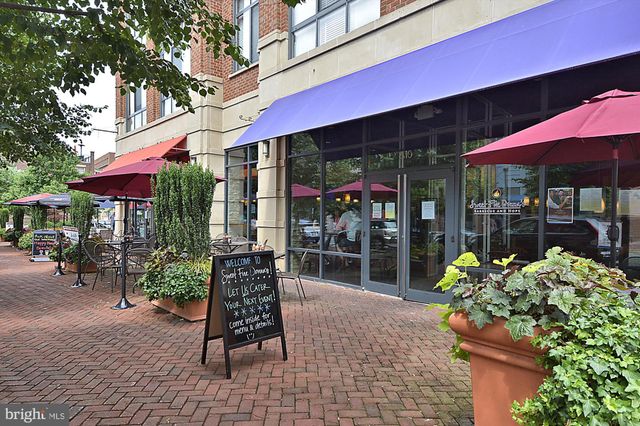 $410,000 | 520 John Carlyle Street, Unit 407, Alexandria, VA 22314