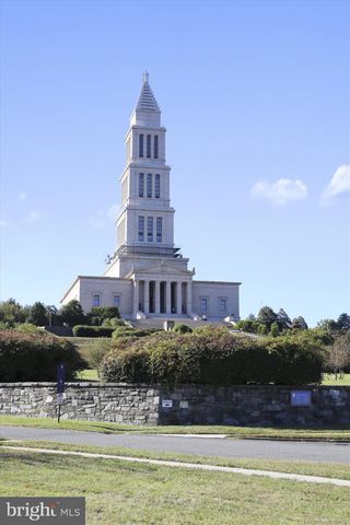 $410,000 | 520 John Carlyle Street, Unit 407, Alexandria, VA 22314