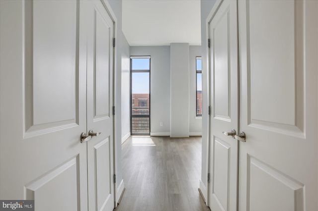 $410,000 | 520 John Carlyle Street, Unit 407, Alexandria, VA 22314