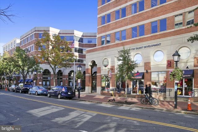 $410,000 | 520 John Carlyle Street, Unit 407, Alexandria, VA 22314