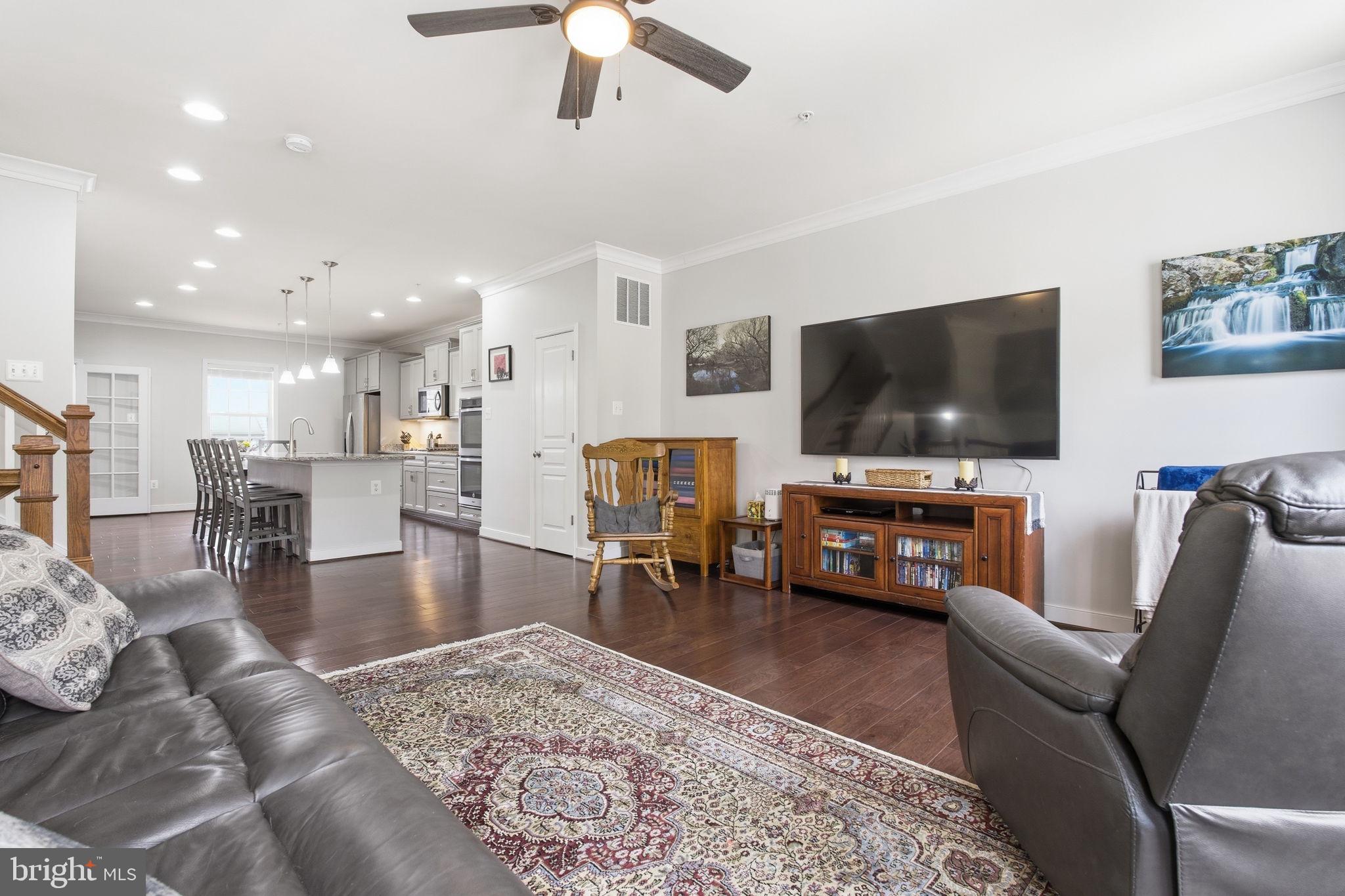 119 Admirals Ridge Drive Arnold, MD 21012 - Photo 5 of 39 Living Room