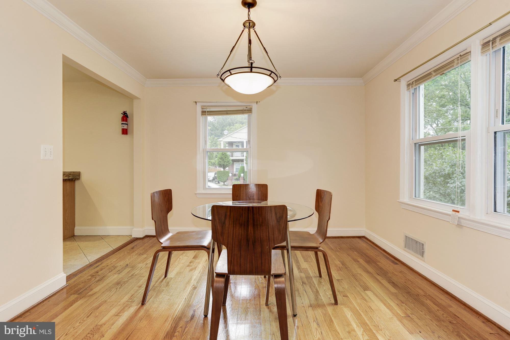 1401 Windham Lane Silver Spring, MD 20902 - Photo 3 of 30 Dining Room