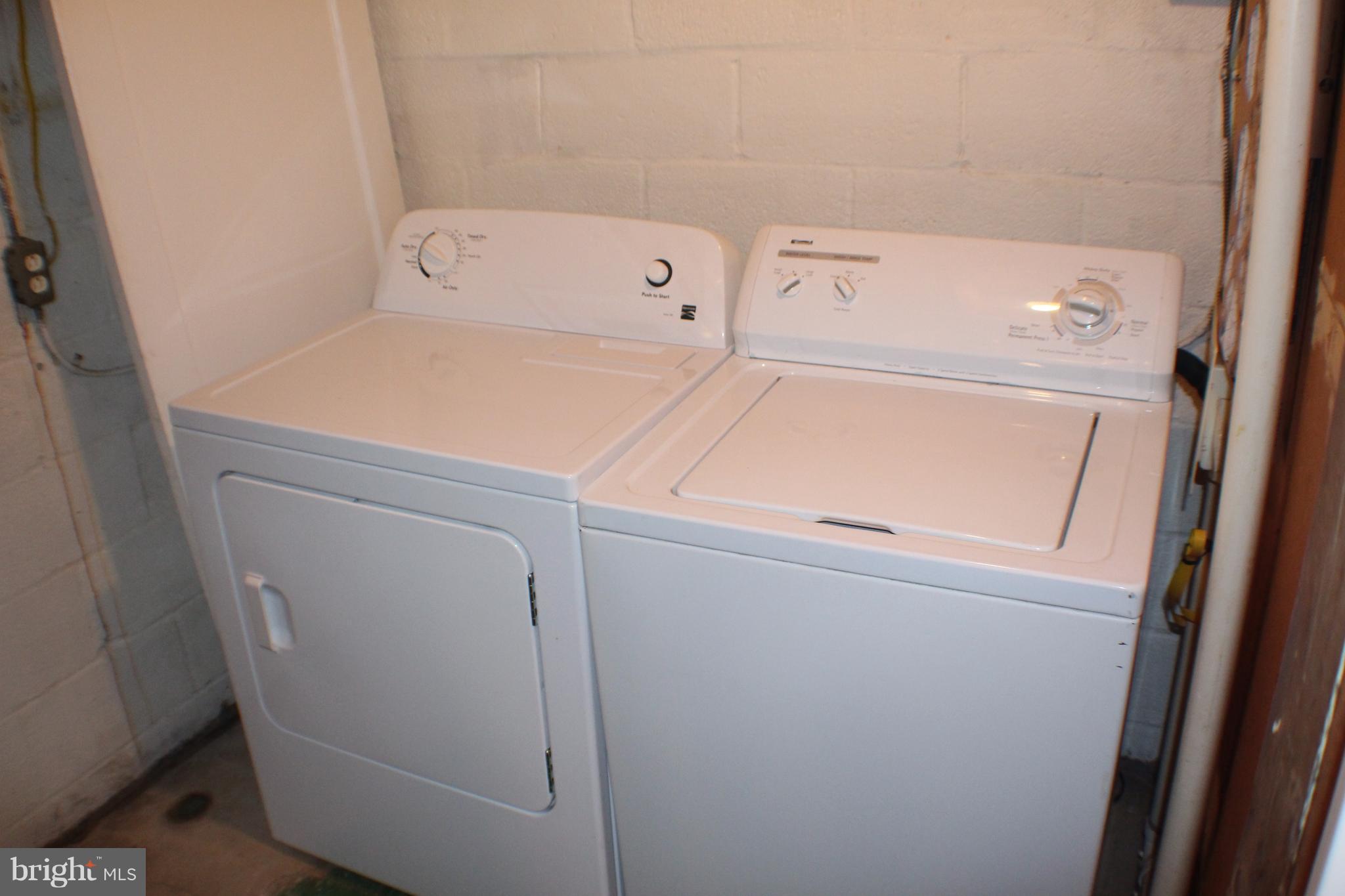 1401 Windham Lane Silver Spring, MD 20902 - Photo 22 of 30 Washer/Dryer