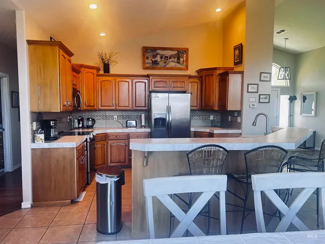 $695,000 | 113 Clear Lake Lane, Buhl, ID 83316