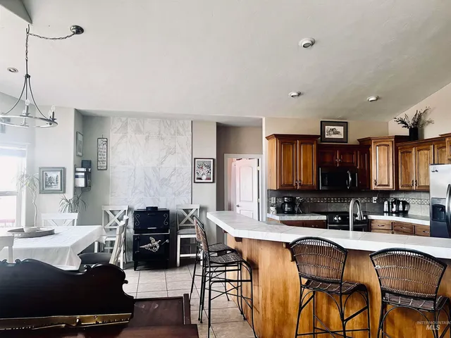 $695,000 | 113 Clear Lake Lane, Buhl, ID 83316