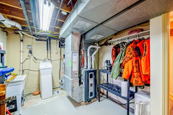 $374,900 | 5160 Whipple Lake Road, Clarkston, MI 48348