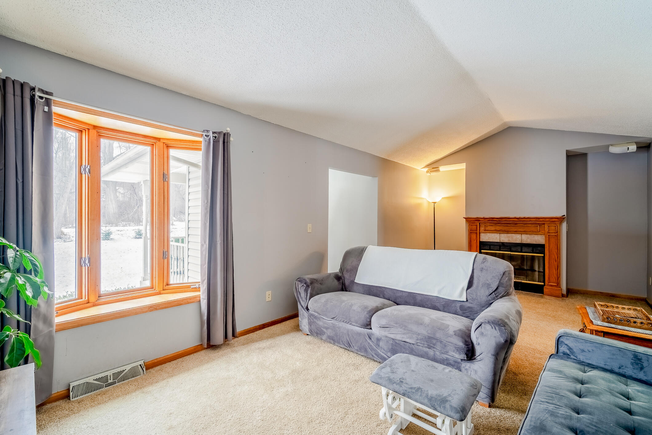 5160 Whipple Lake Road Clarkston, MI 48348 - Photo 3 of 46 5160 Whipple Lake-41