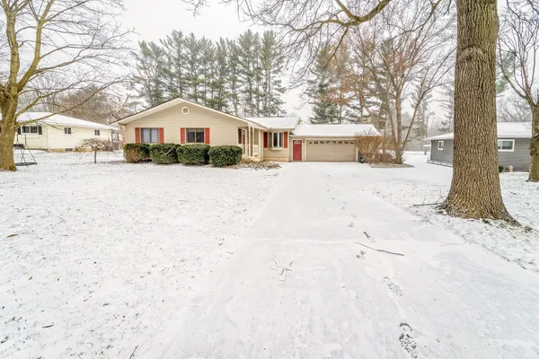 $374,900 | 5160 Whipple Lake Road, Clarkston, MI 48348