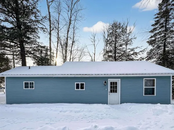 $279,000 | N11415 East Shore Road, Pearson, WI 54462