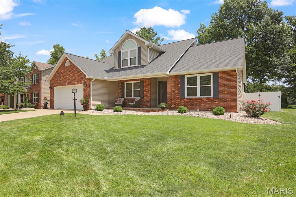 2512 Hunters Ridge Edwardsville, IL 62025 - Photo 2 of 50