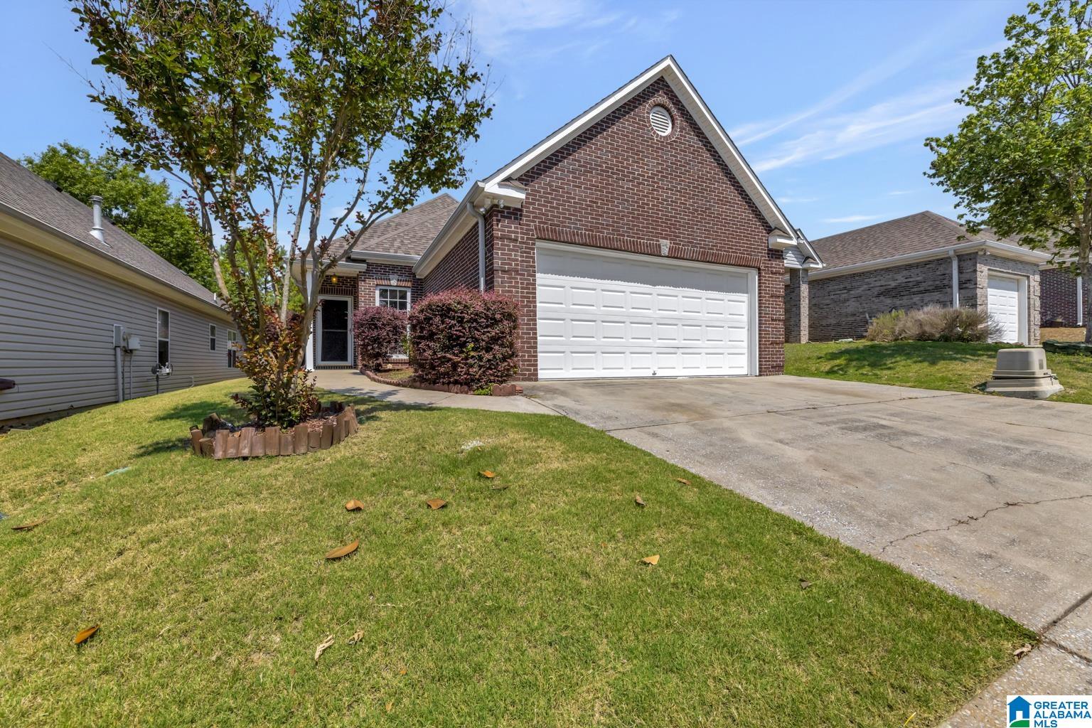 246 High Ridge Drive Pelham, AL 35124 - Photo 3 of 21