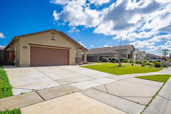 $439,999 | 3549 Yarrow Street, Plumas Lake, CA 95961