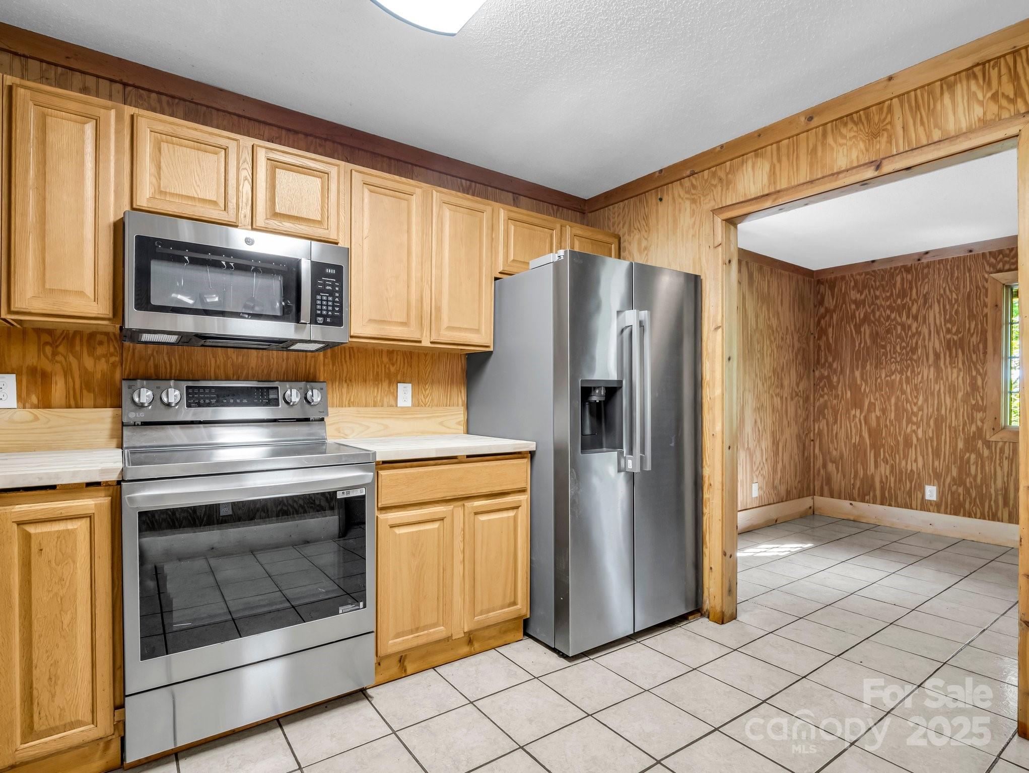 291 Pine Ridge Road Hendersonville, NC 28792 - Photo 12 of 28