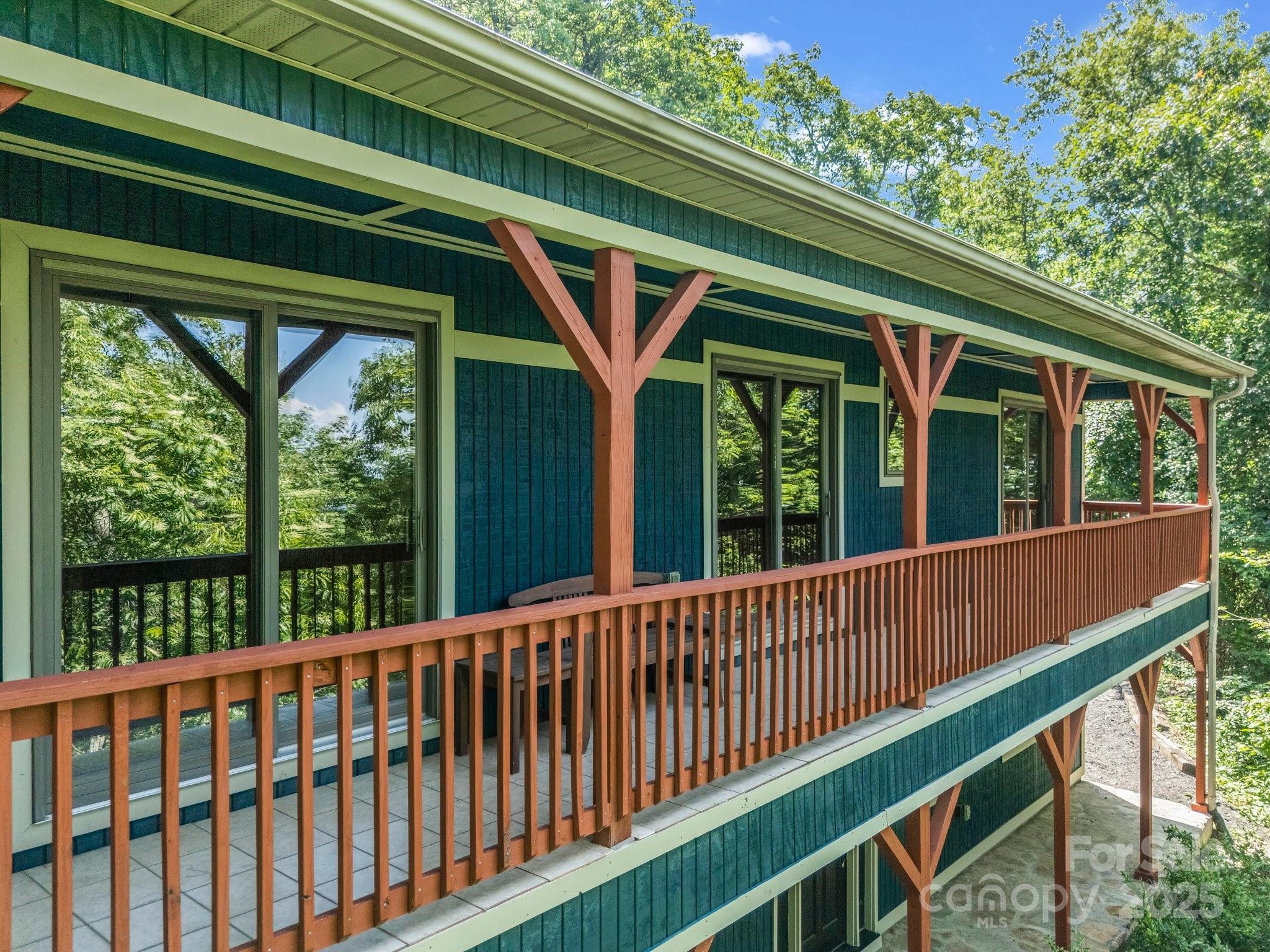 291 Pine Ridge Road Hendersonville, NC 28792 - Photo 2 of 28