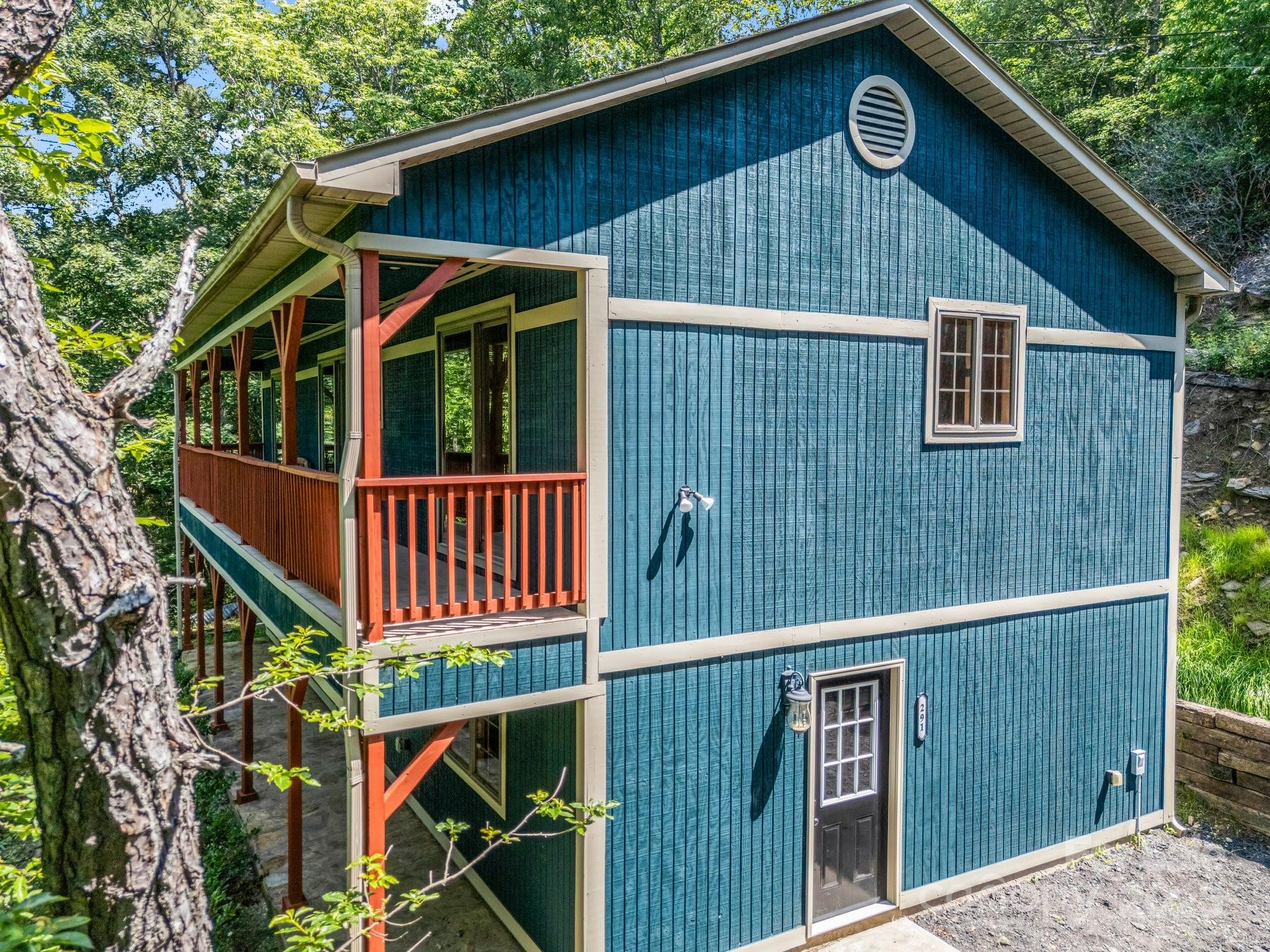 291 Pine Ridge Road Hendersonville, NC 28792 - Photo 3 of 28