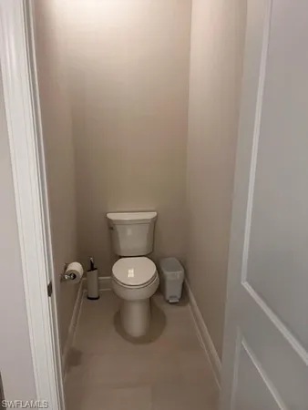 a bathroom with a toilet