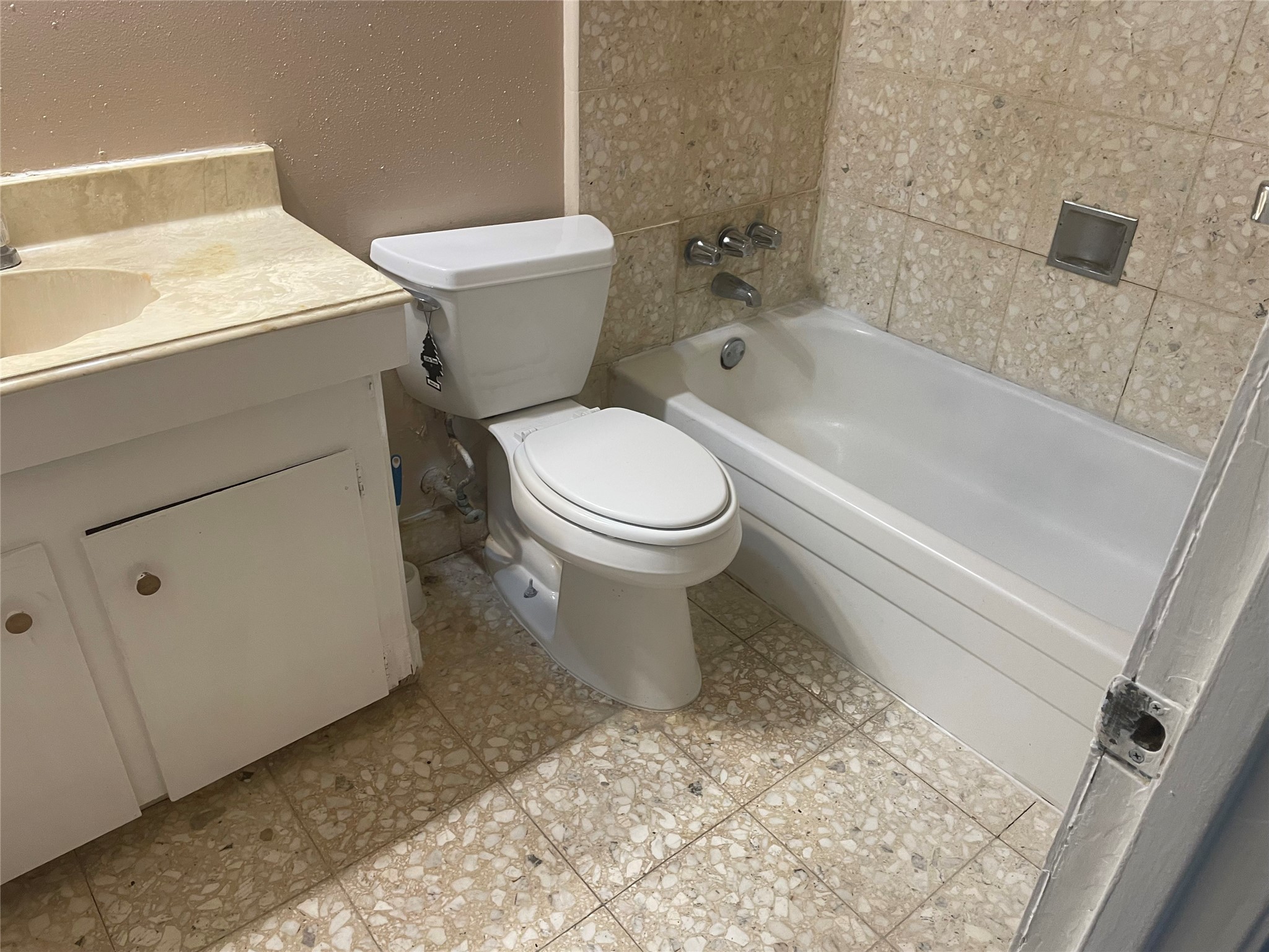 11639 Chimney Rock Road, Unit A Houston, TX 77035 - Photo 11 of 11