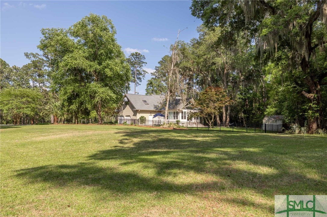 2173 Grove Point Road Savannah, GA 31419 - Photo 11 of 47