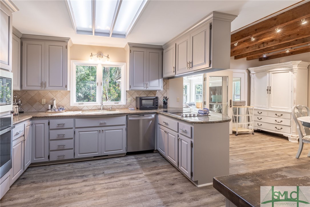 2173 Grove Point Road Savannah, GA 31419 - Photo 17 of 47