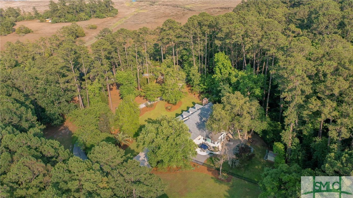 2173 Grove Point Road Savannah, GA 31419 - Photo 6 of 47