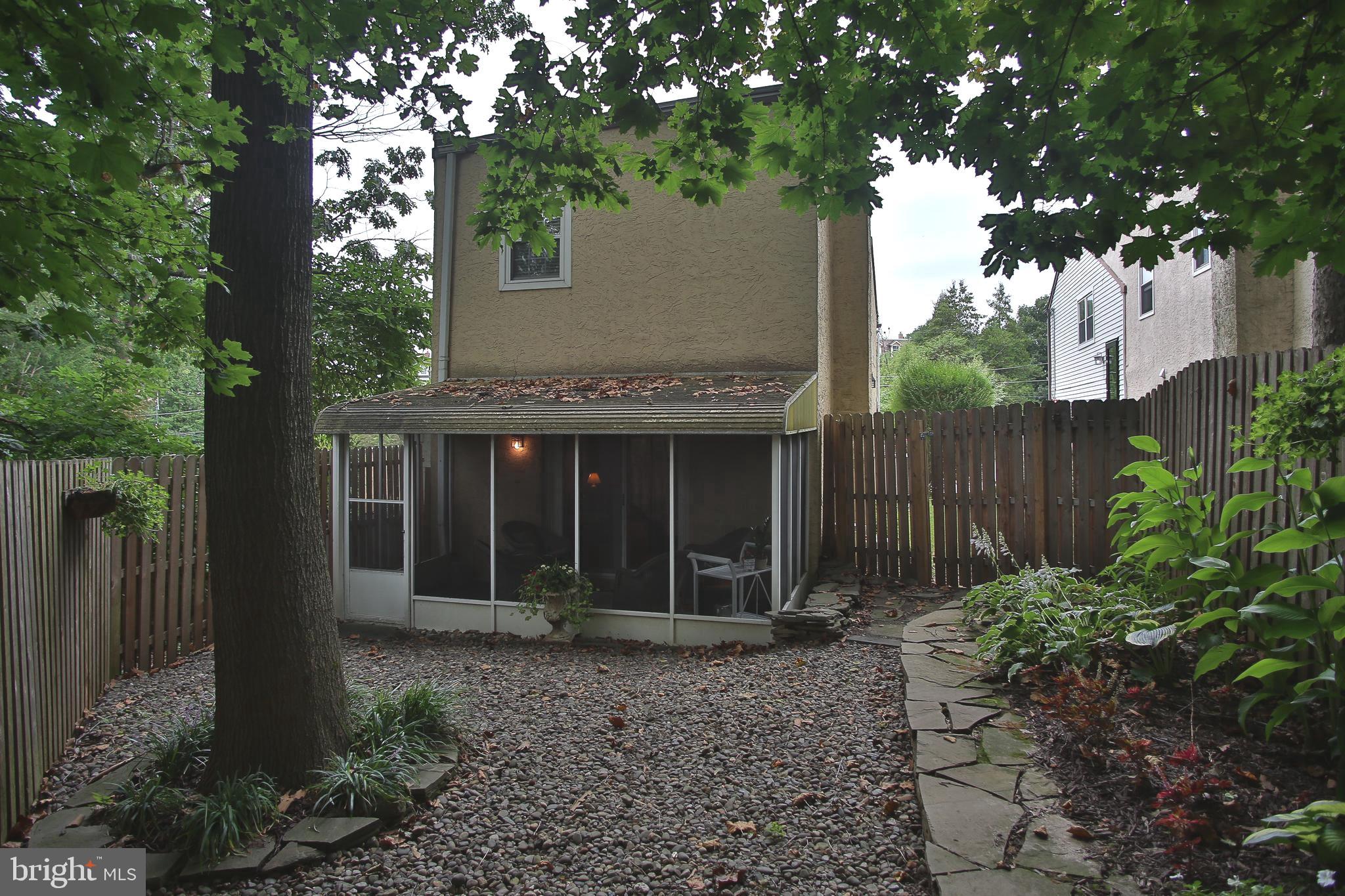 242 Springfield Avenue Philadelphia, PA 19118 - Photo 22 of 24 Backyard view