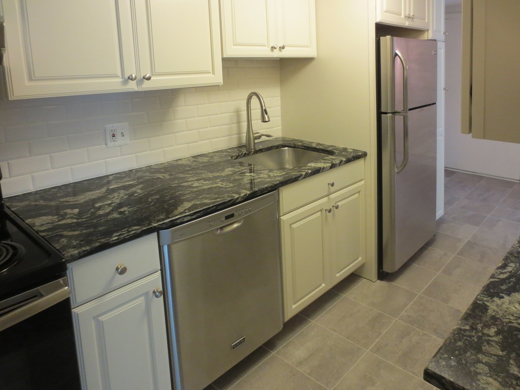 208 Swanson Road, Unit 525 Boxborough, MA 01719 - Photo 5 of 25 Gallery Image 5