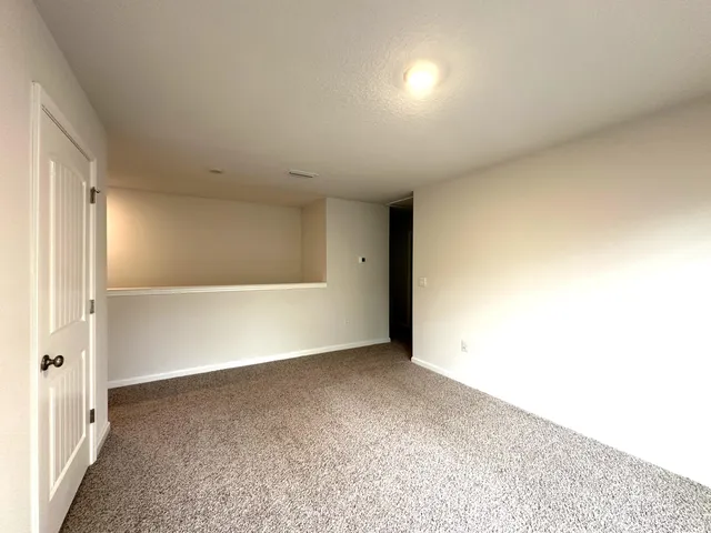 an empty room with a empty space