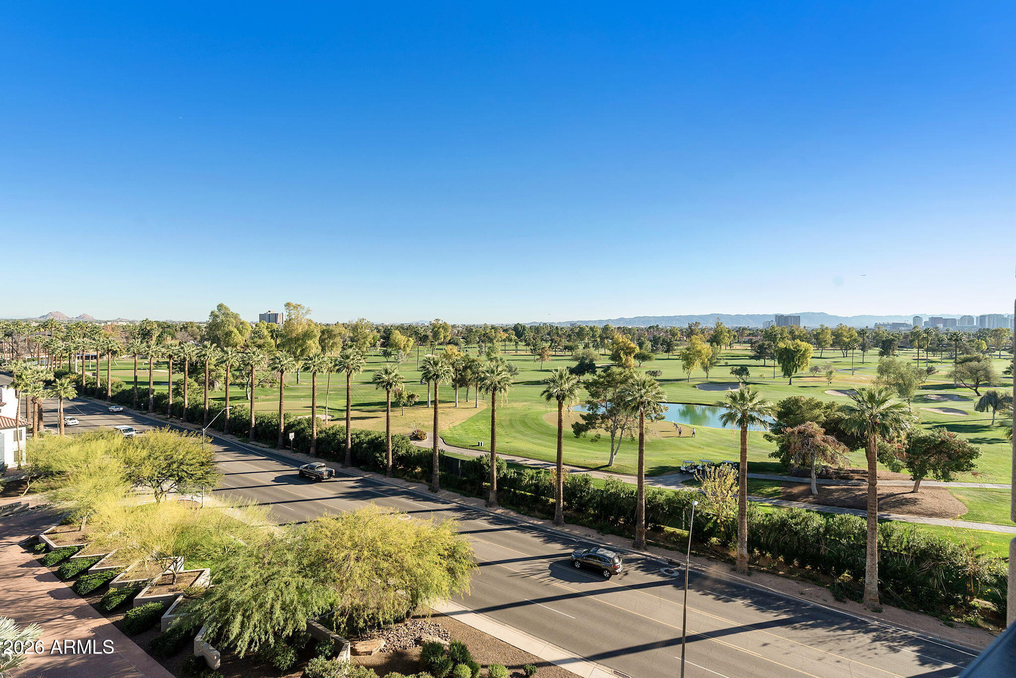1040 East Osborn Road, Unit 601 Phoenix, AZ 85014 - Photo 6 of 54 43-web-or-mls-_DSC0019