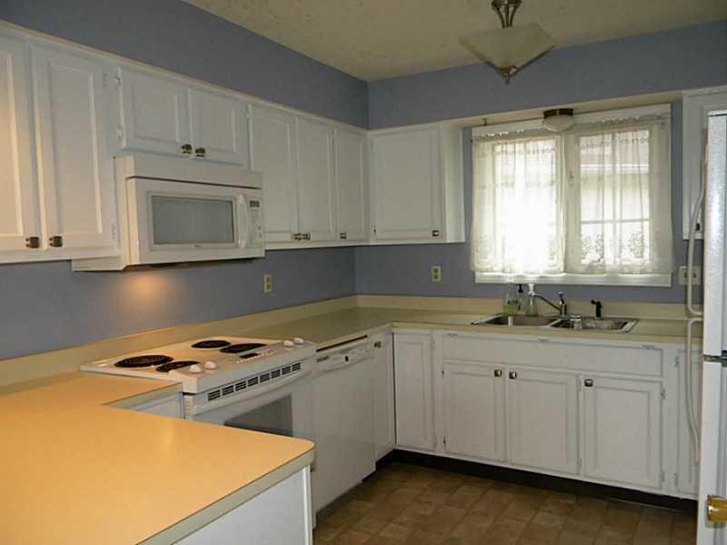 12446 Charing Cross Road Carmel, IN 46033 - Photo 5 of 11 Gallery Image 5
