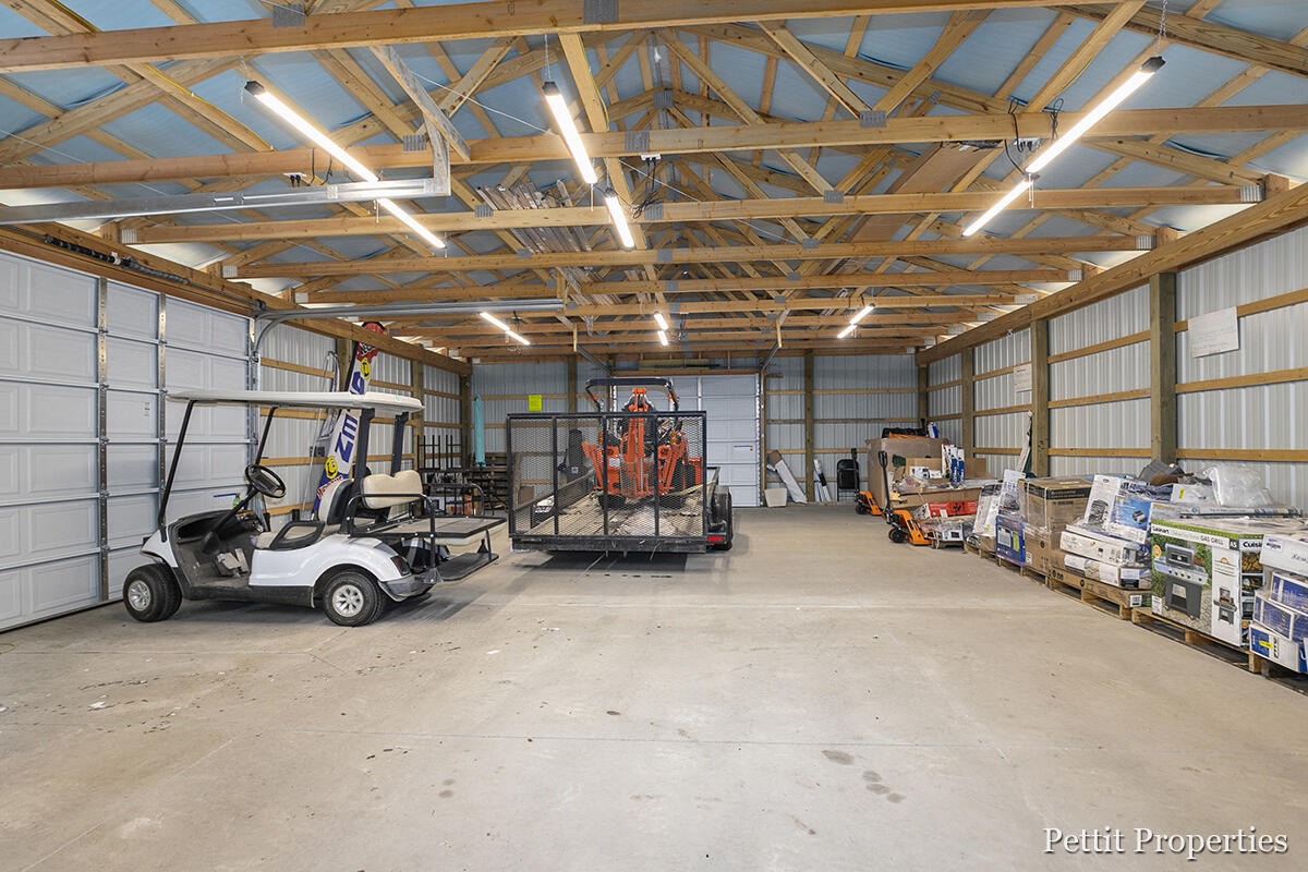 8602 East Pakes Road Crystal, MI 48818 - Photo 4 of 10 IMG_1003
