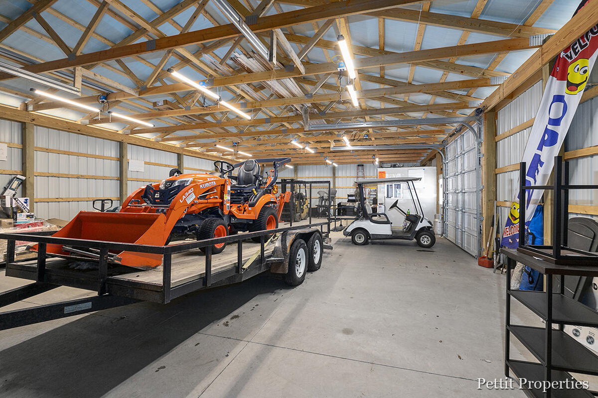8602 East Pakes Road Crystal, MI 48818 - Photo 6 of 10 IMG_1005